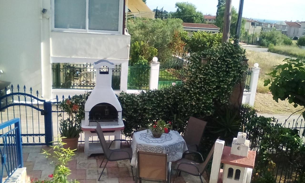 Roses Apartments Michaniona Dış mekan fotoğraf