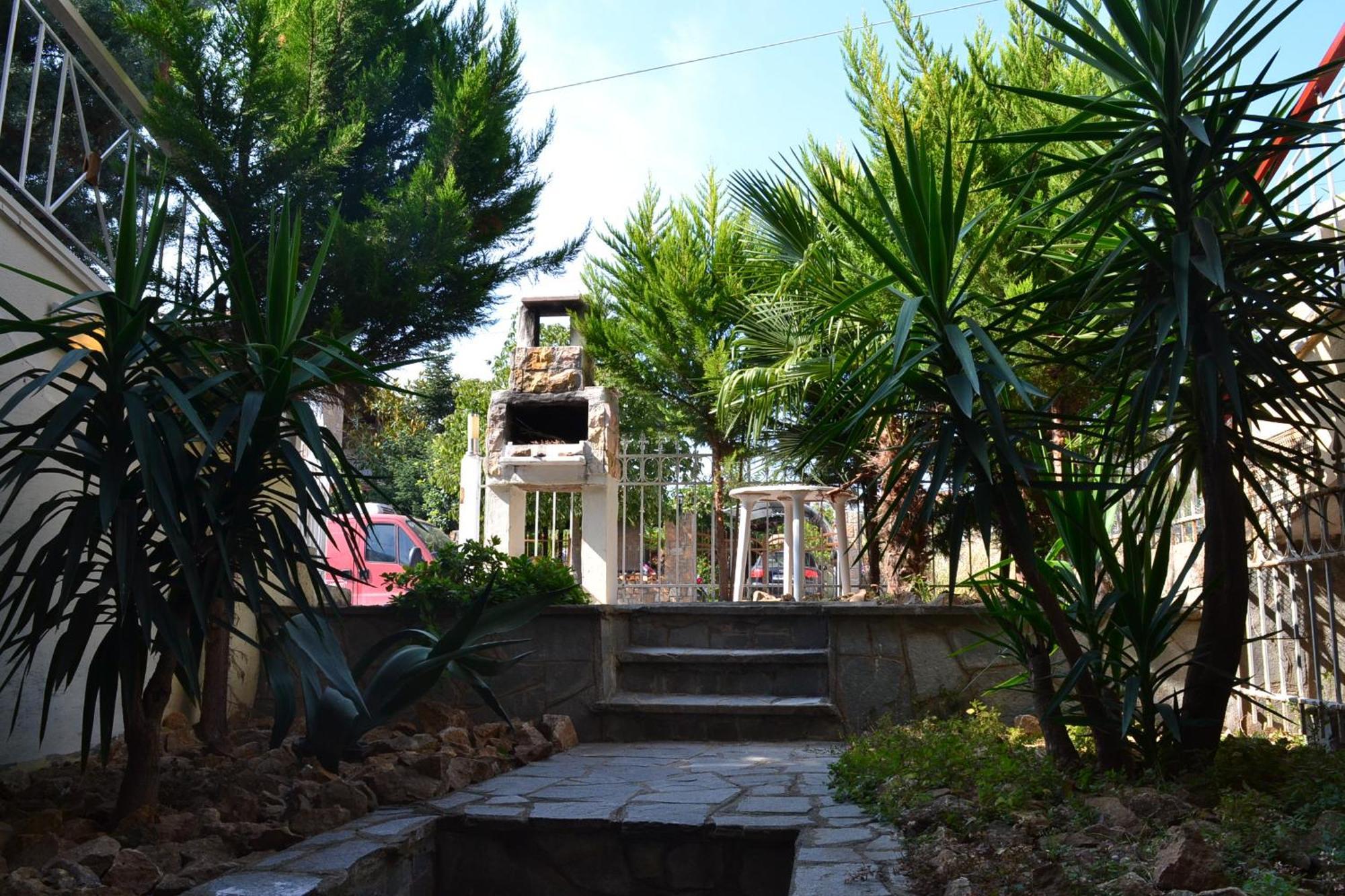 Roses Apartments Michaniona Dış mekan fotoğraf