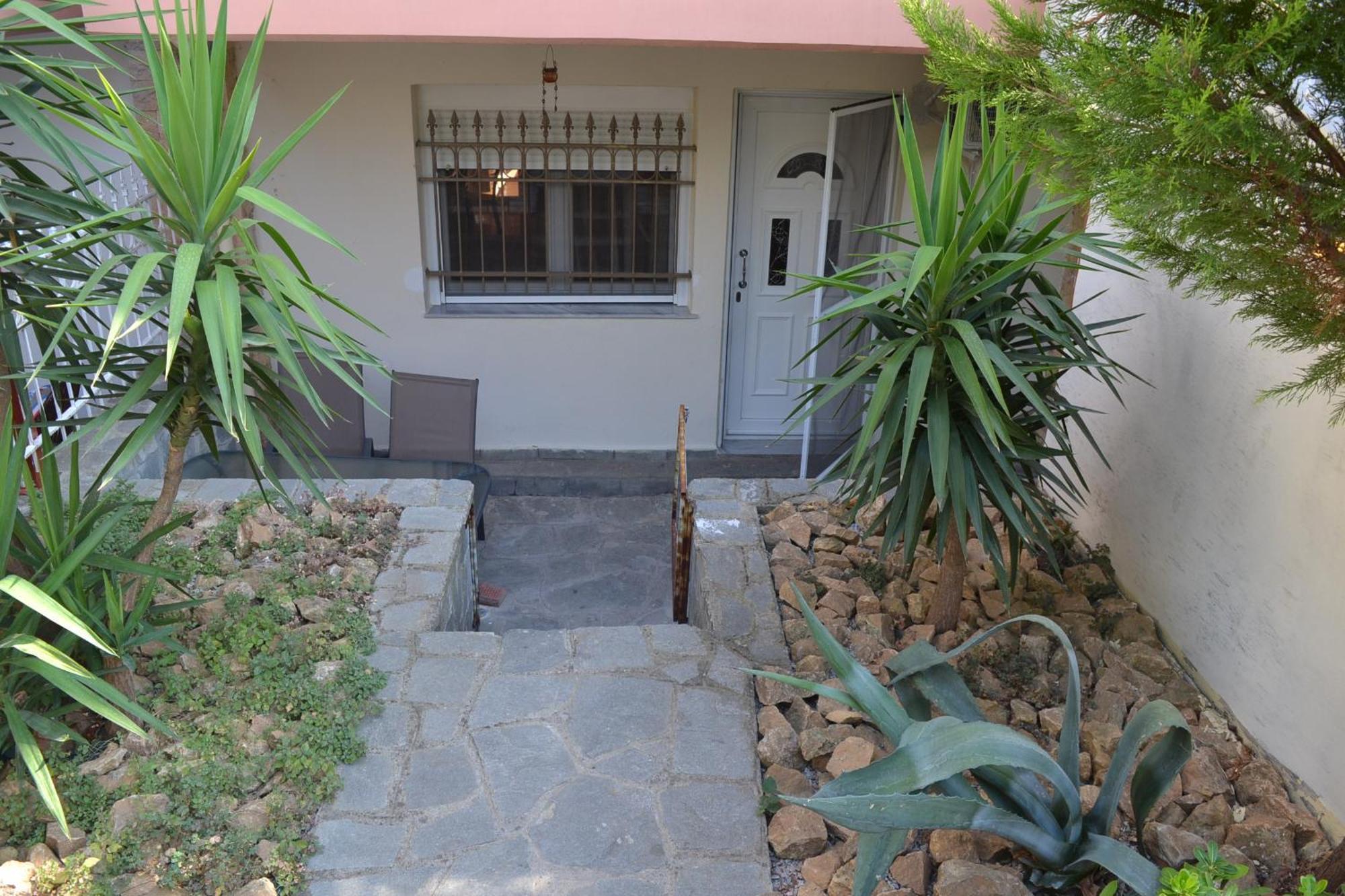 Roses Apartments Michaniona Dış mekan fotoğraf