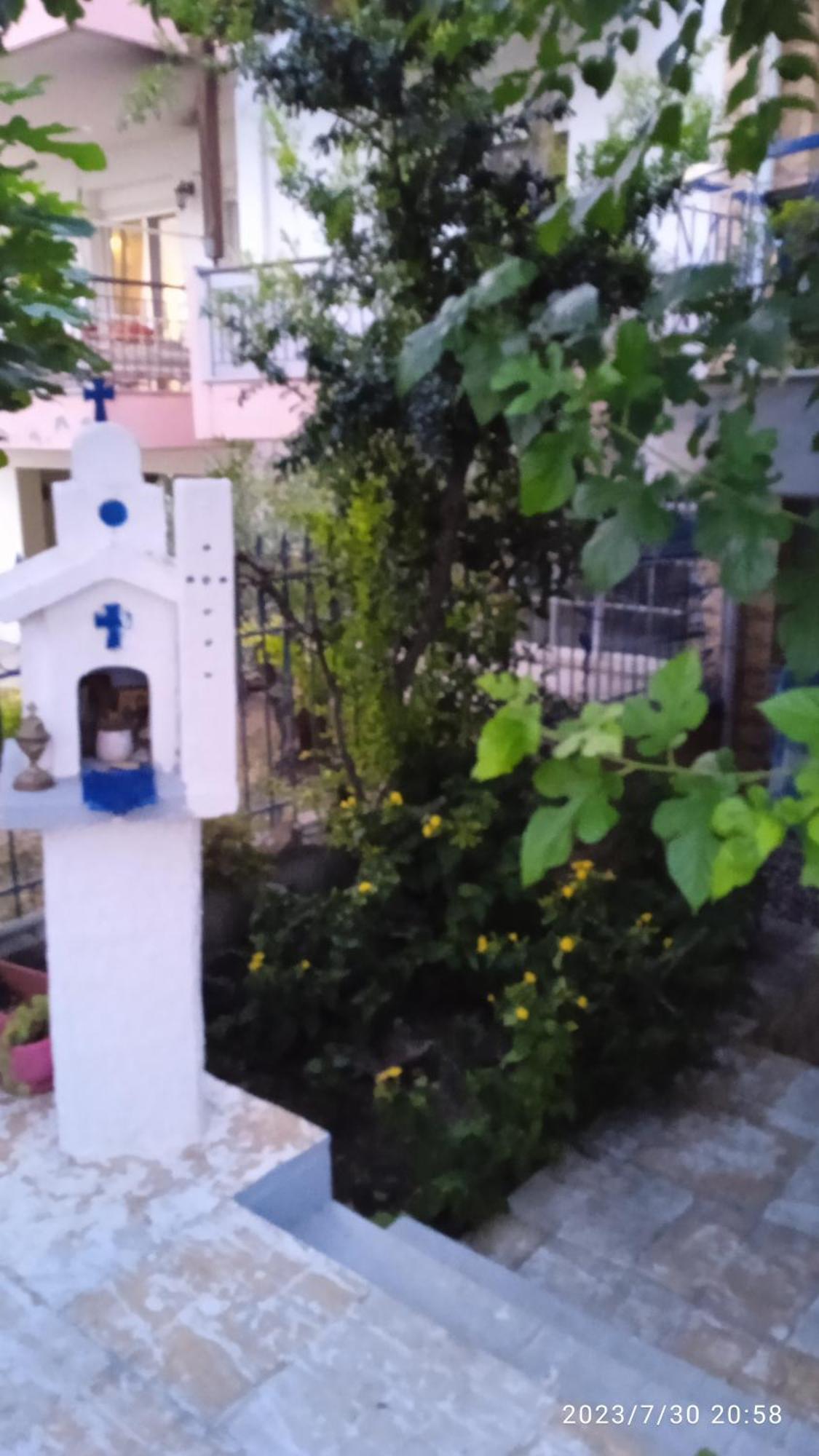 Roses Apartments Michaniona Dış mekan fotoğraf